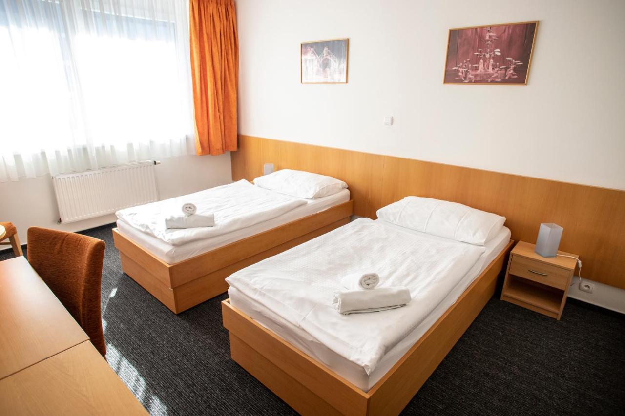 Hotel Puls Ostrava Exterior foto